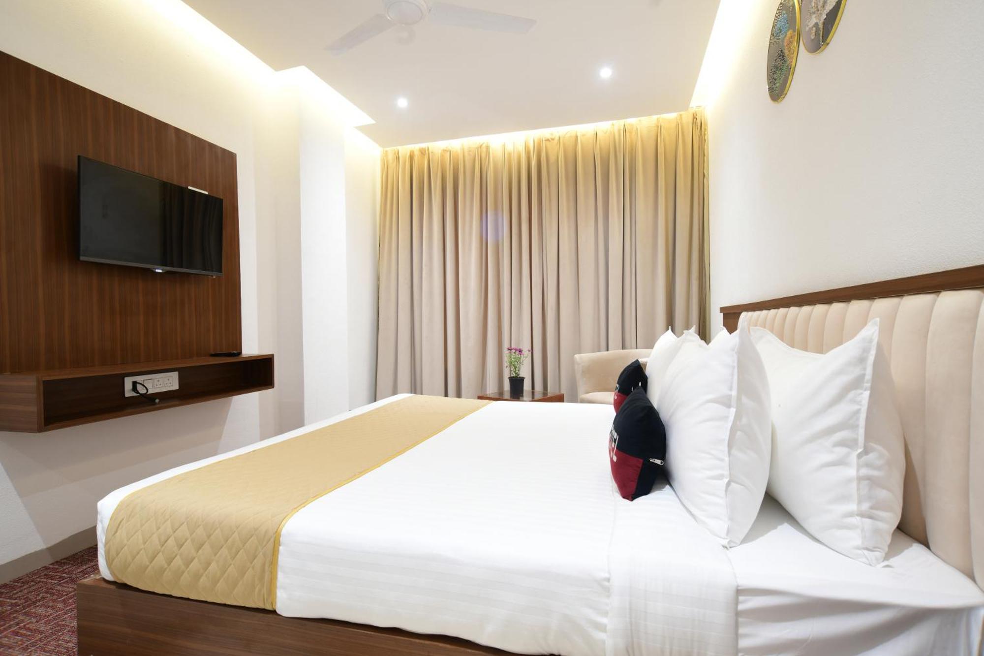 Aceotel Premier, Vijay Nagar 인도르 외부 사진
