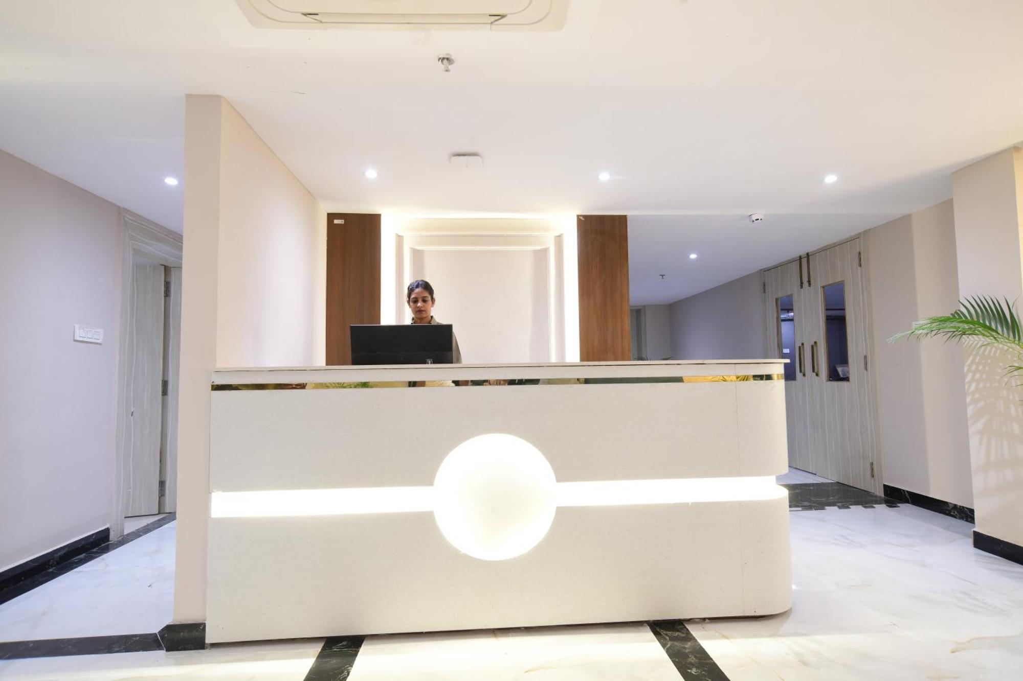 Aceotel Premier, Vijay Nagar 인도르 외부 사진